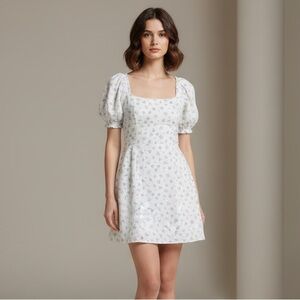 Altar’d State “Shianna” White Blue Ditsy Floral Puff Sleeve Mini Dress Size M
